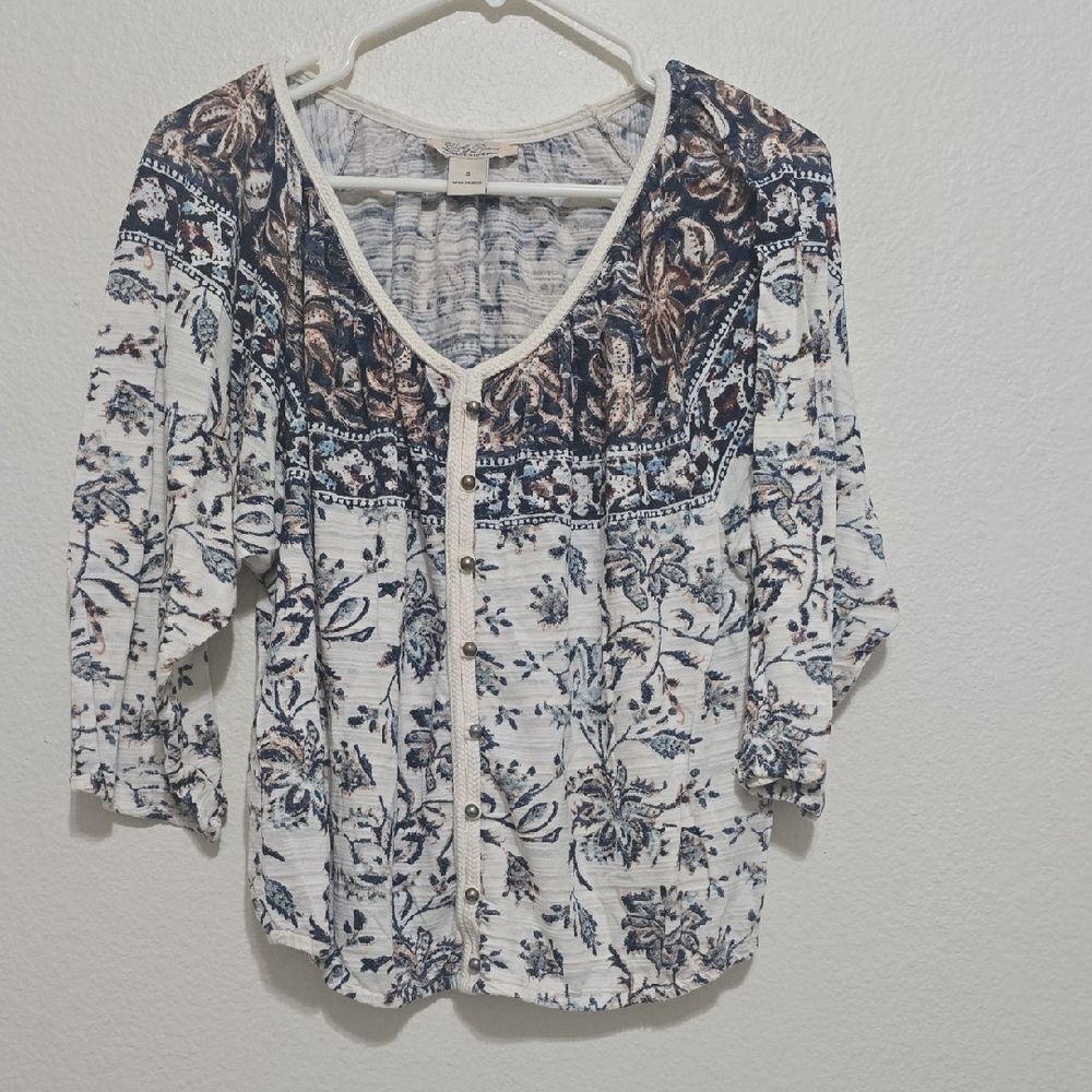 Lucky Brand Navy and‎ White Floral Blouse S